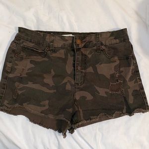 Camo short shorts